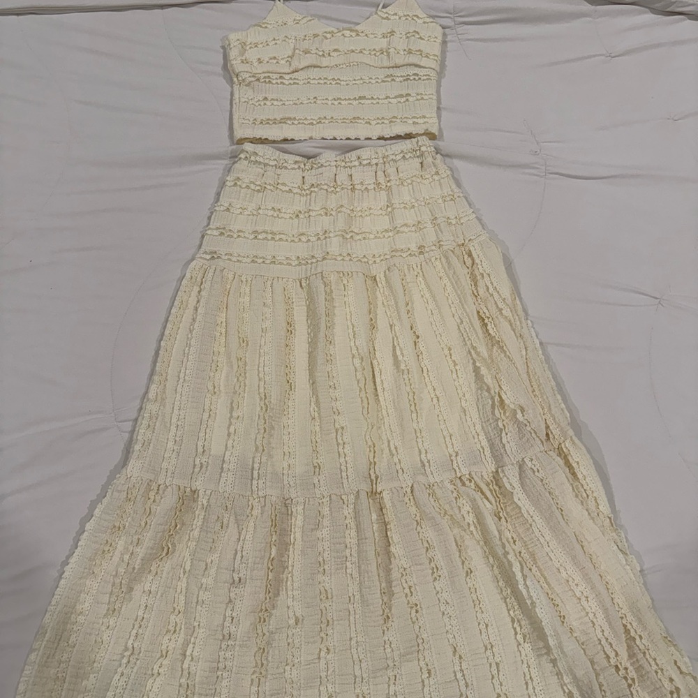 Chic Cream Maxi Skirt